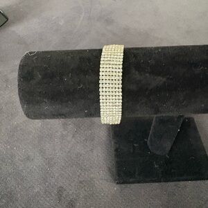 BLACK FRIDAY SALE 🖤🖤🖤 Elegant Silver Bracelet